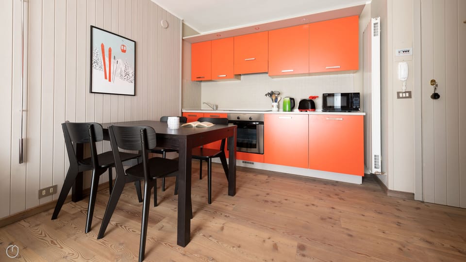 Apartment (1 Bedroom) | Interior