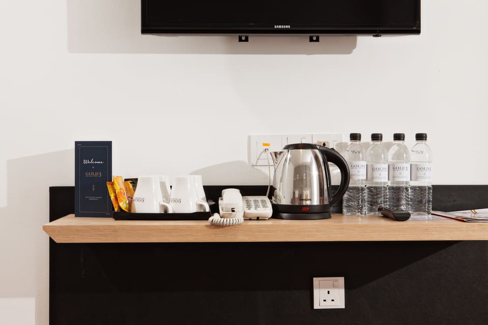 Family Suite, No Windows | Coffee and/or coffee maker
