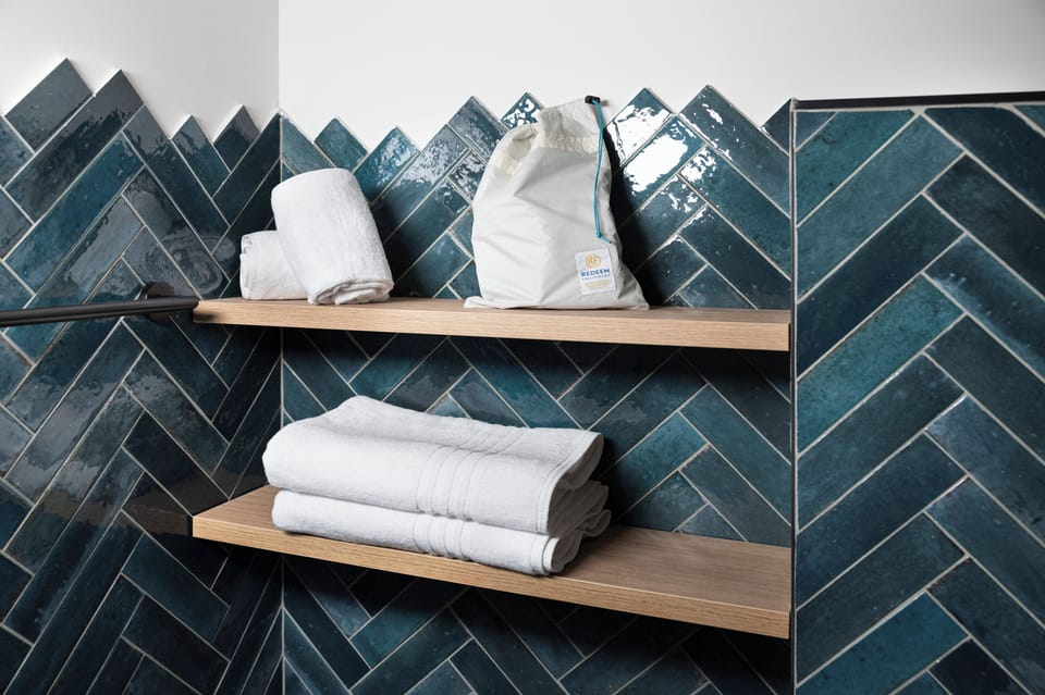 Rainfall showerhead, hair dryer, towels, soap