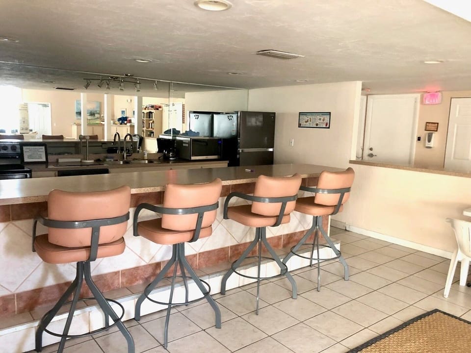 Condo, 1 Bedroom | Dining
