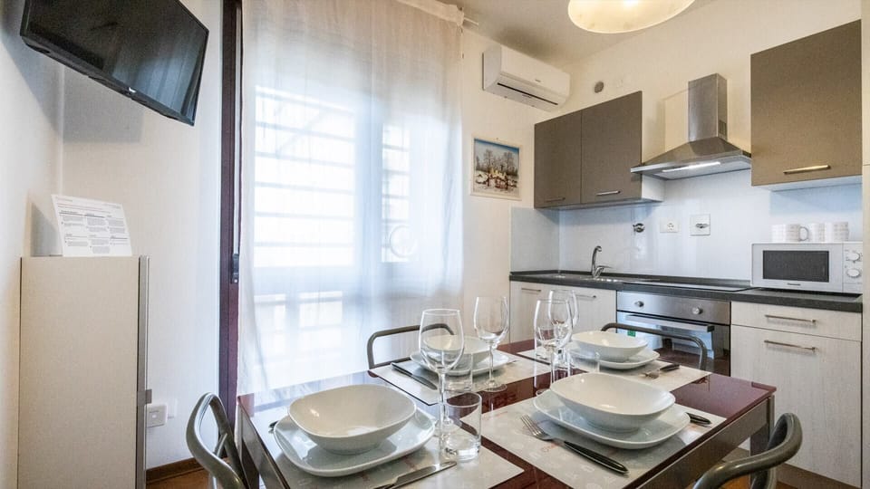 Apartment (1 Bedroom) | Private kitchen | Fridge, microwave, oven, electric kettle