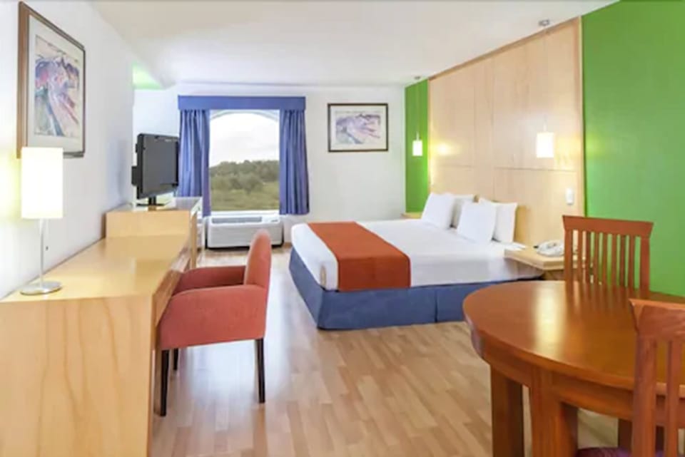 Junior Suite, 1 King Bed, Non Smoking | Premium bedding, down comforters, in-room safe, individually decorated