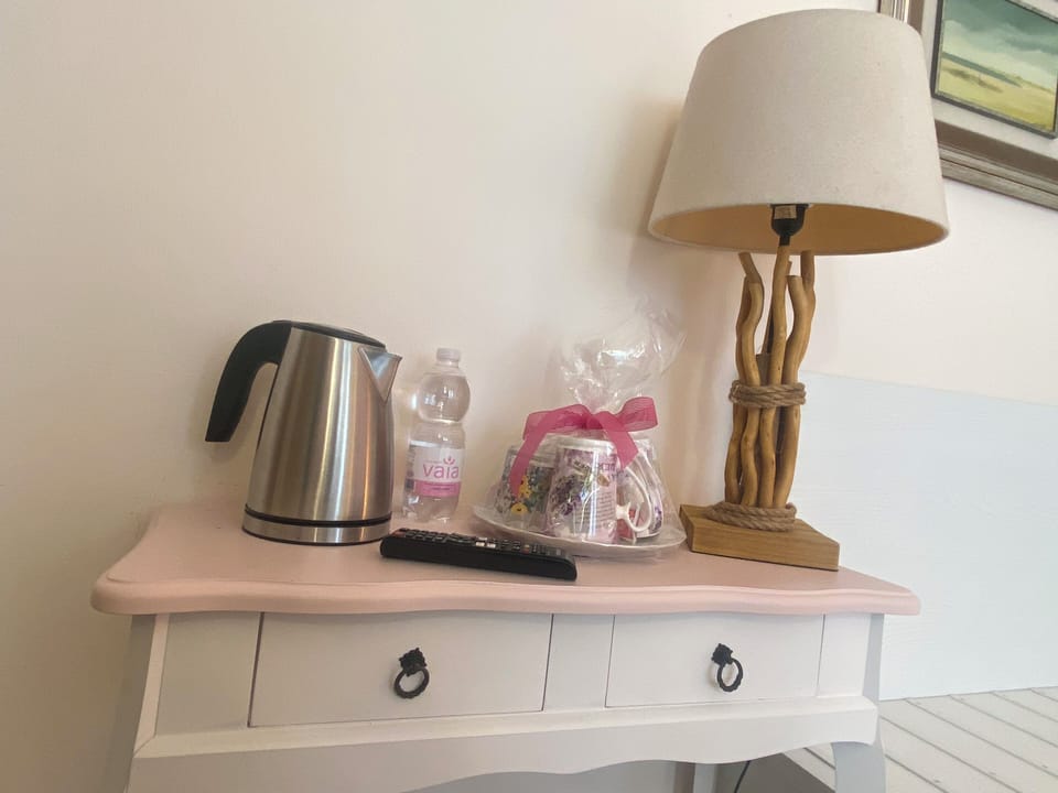 Double Room, Garden View | Desk, rollaway beds, free WiFi, bed sheets