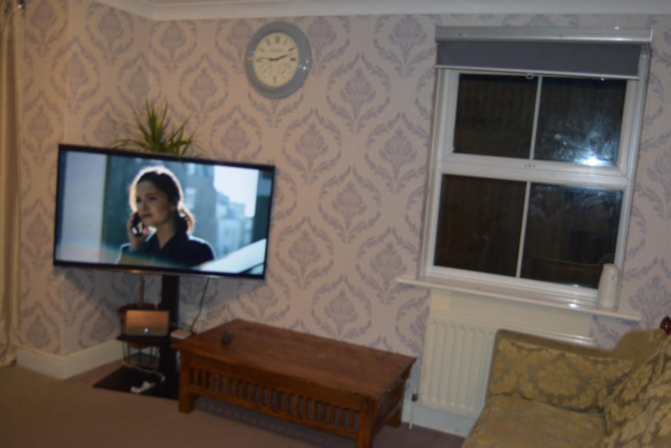 Apartment | 2 bedrooms, iron/ironing board, free WiFi, bed sheets