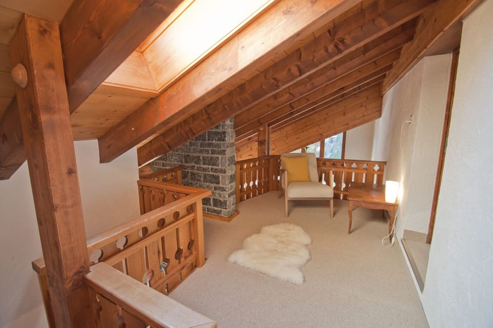 Apartment | 3 bedrooms, soundproofing, travel crib, bed sheets