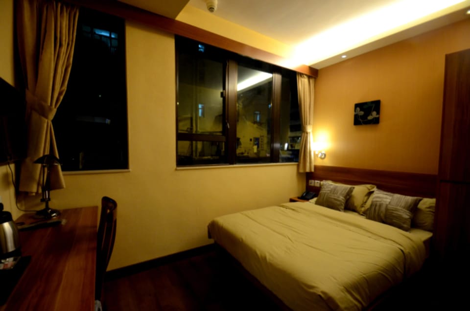 In-room safe, free WiFi