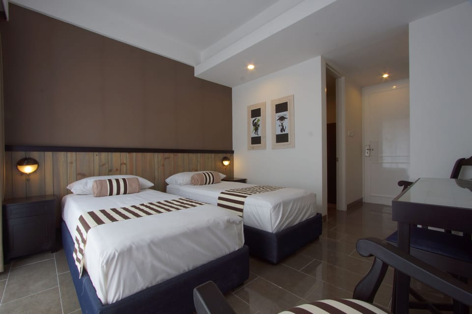 In-room safe, desk, blackout drapes, soundproofing
