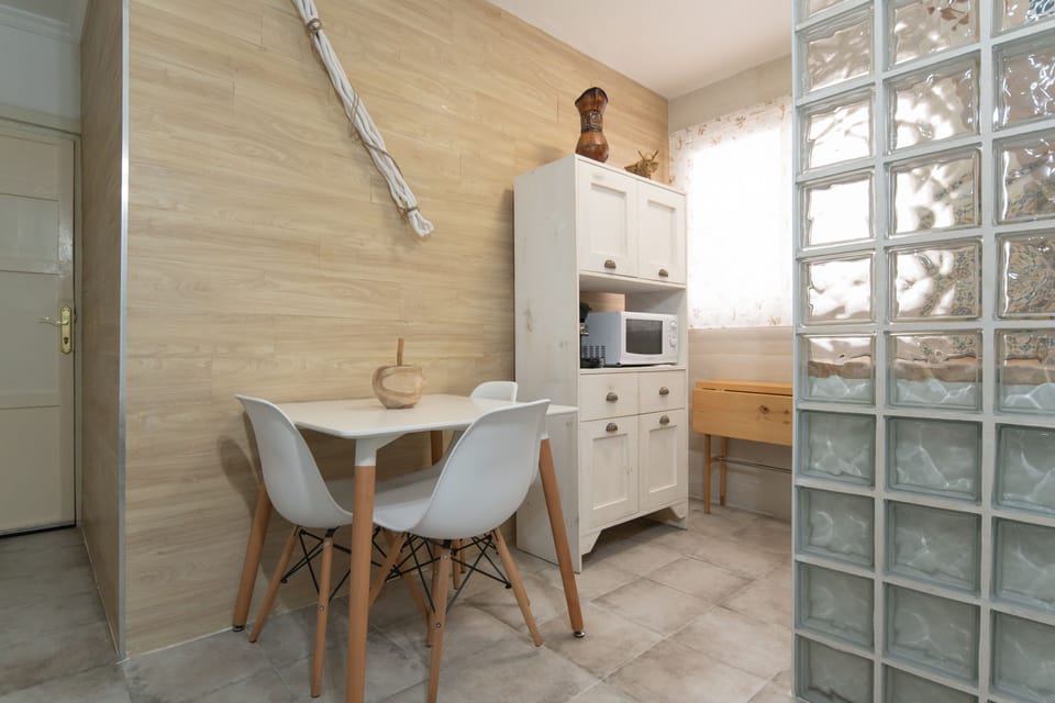 Apartment, Private Bathroom (fully equipped kitchen) | Living room
