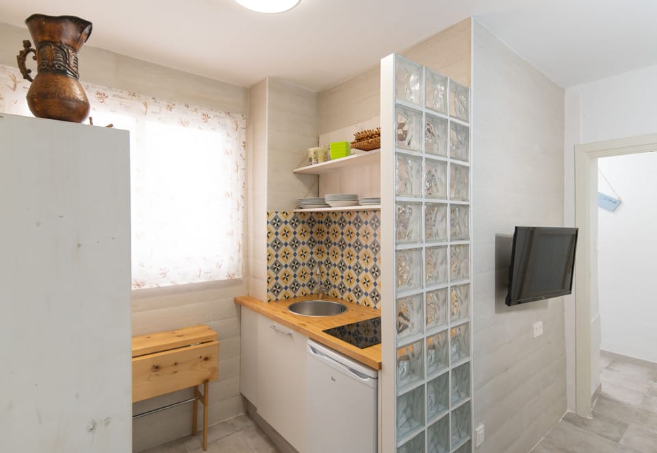 Apartment, Private Bathroom (fully equipped kitchen) | Private kitchenette