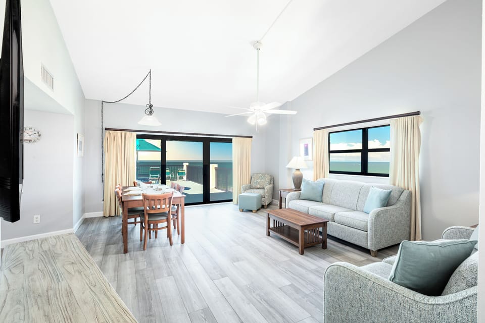 Penthouse 2 bedroom (AS-D) | Living area | 50-inch flat-screen TV with cable channels, TV