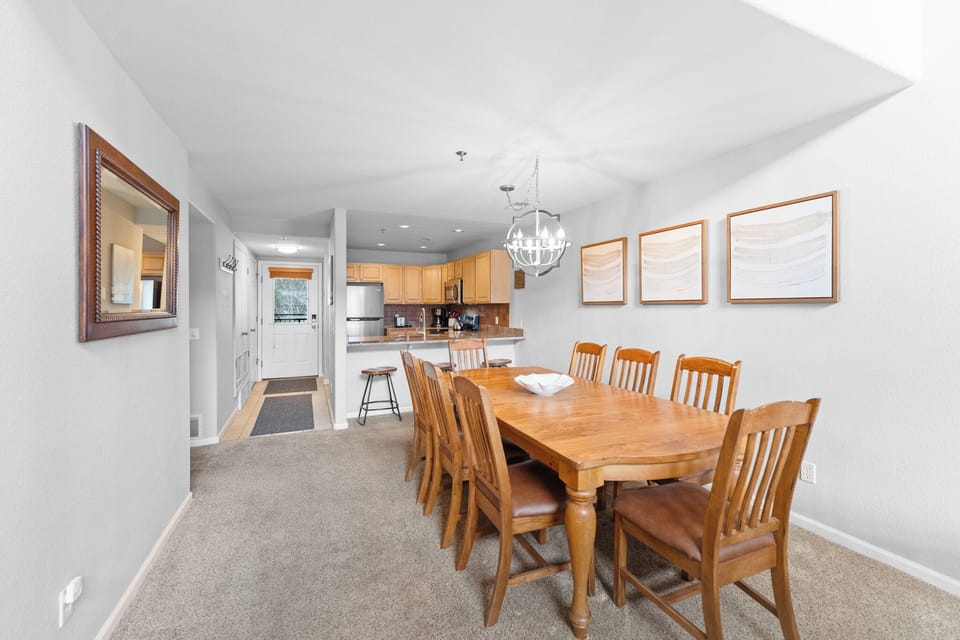 Condo (3 Bedrooms) | Property amenity