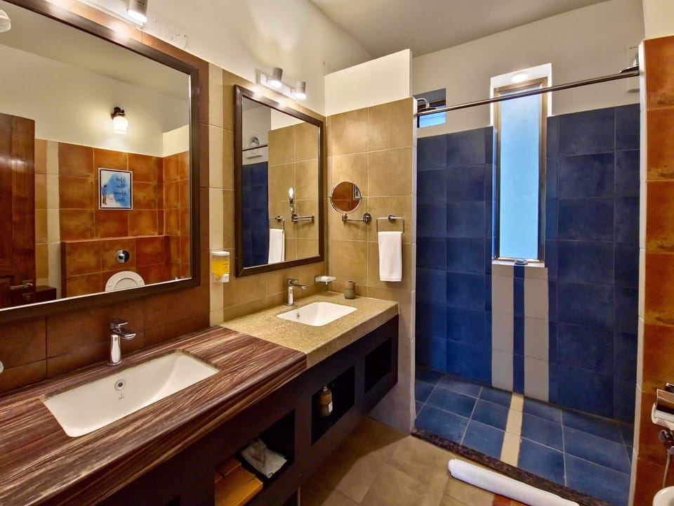 Family Room with Private sit-out and Bathtub | Soundproofing, bed sheets