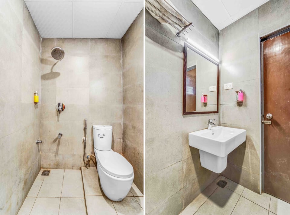 Deluxe Double Room | Bathroom | Shower, free toiletries, hair dryer, towels