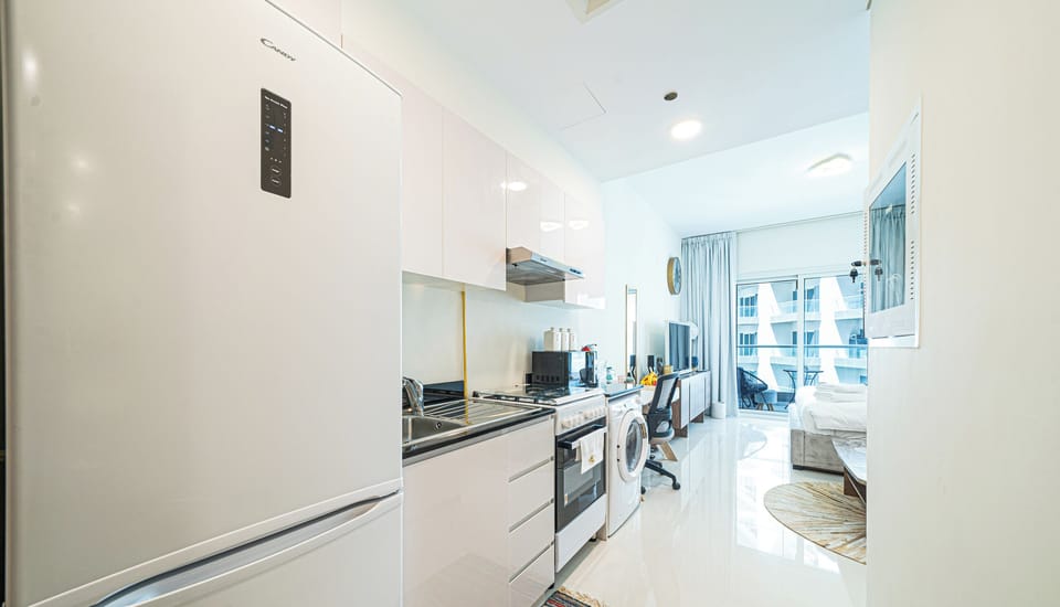 Basic Studio | Private kitchen | Full-size fridge, microwave, oven, toaster