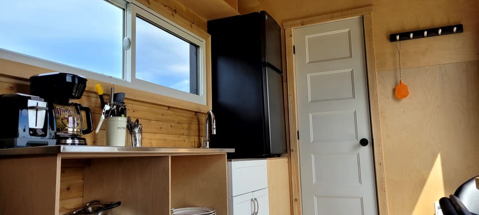 Classic Chalet, Kitchenette, Mountain View | Private kitchen | Mini-fridge, microwave, coffee/tea maker