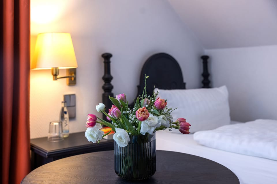 Comfort Single Room | Desk, laptop workspace, bed sheets