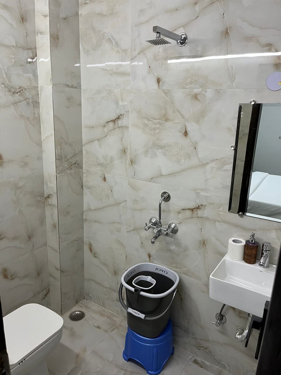 Standard Room | Bathroom | Shower, rainfall showerhead, free toiletries, hair dryer