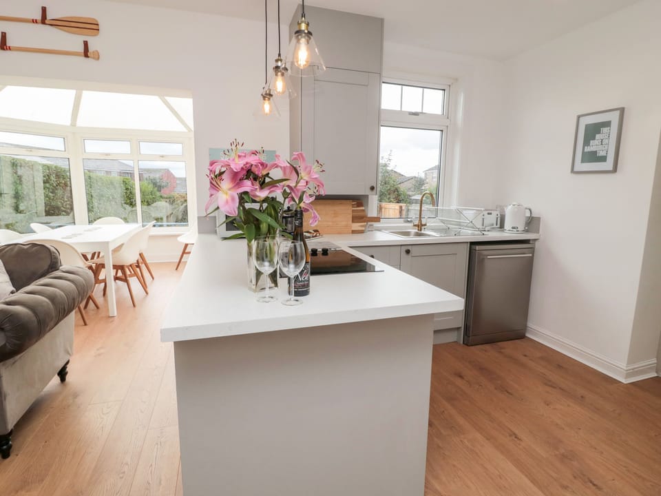Fridge, dishwasher, electric kettle, toaster