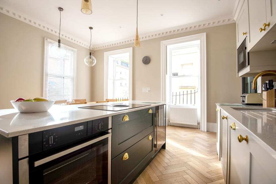 House, Private Bathroom | Shared kitchen | Coffee/tea maker, electric kettle, toaster