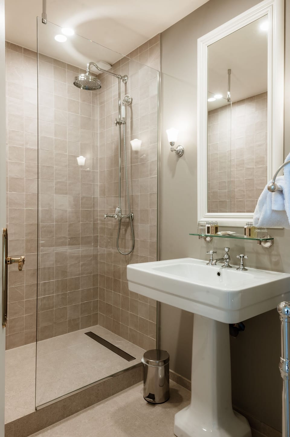 Bathrobes, towels, soap, shampoo