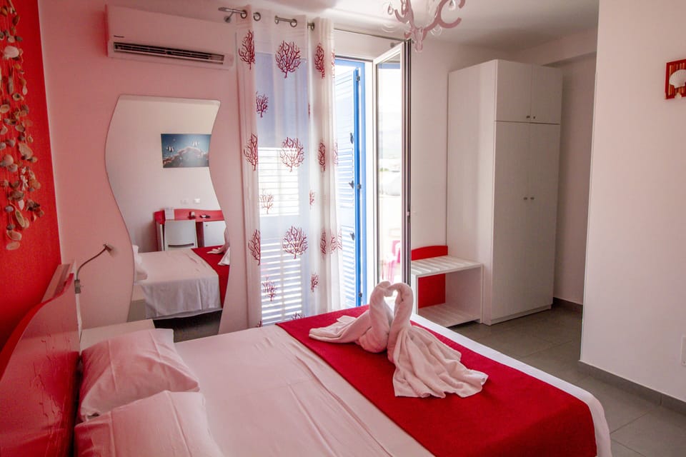 Superior Double Room, Terrace, Tower | In-room safe, individually decorated, individually furnished, desk