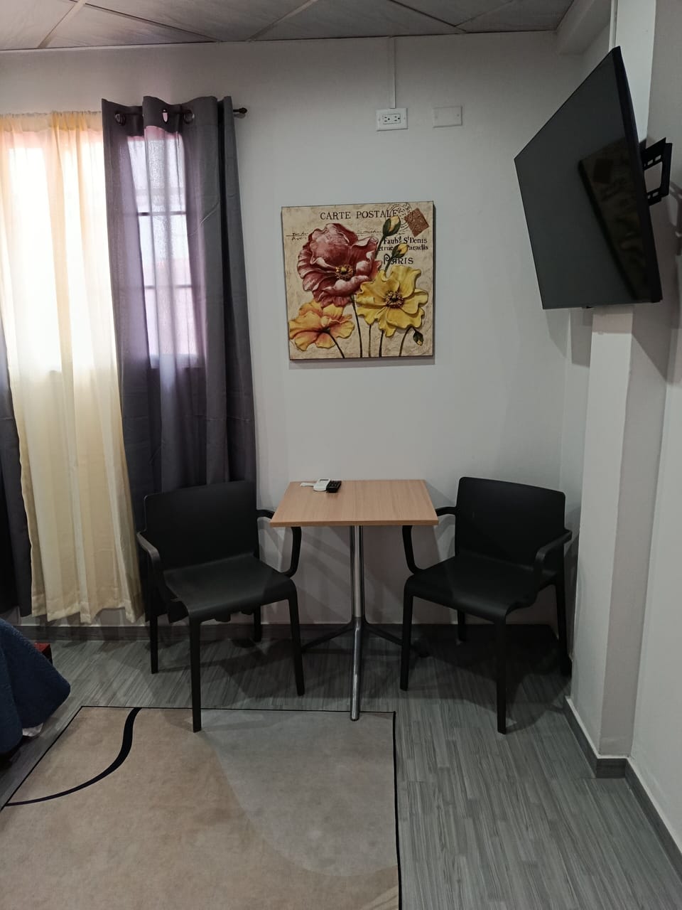 Desk, laptop workspace, WiFi (free), bed sheets