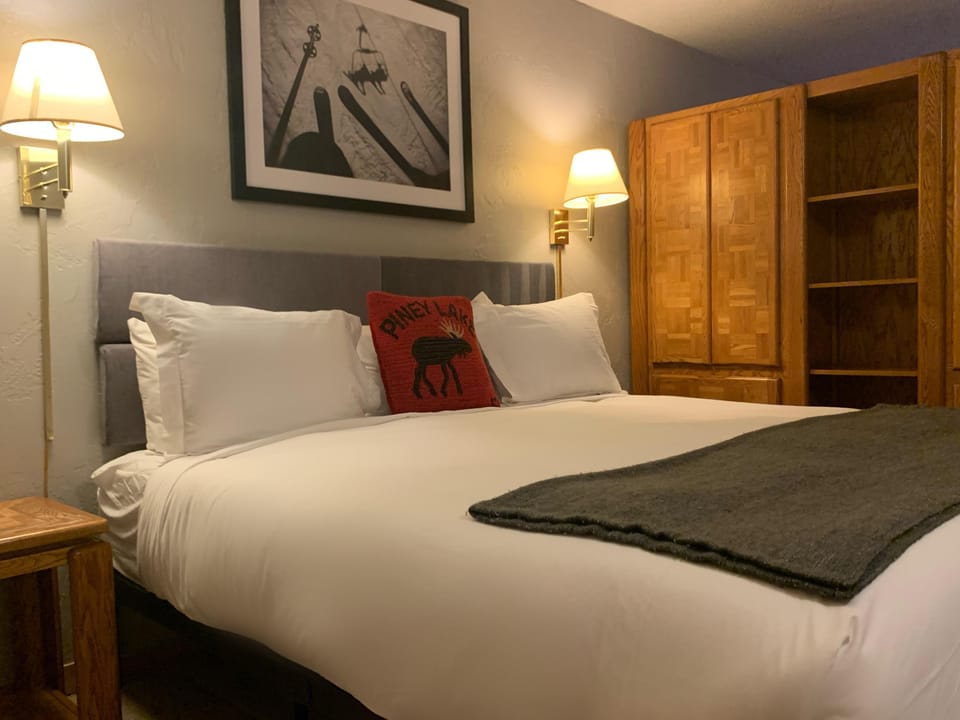 Studio, 1 Queen Bed with Sofa bed (Lift House Lodge, Pet Friendly Studio)