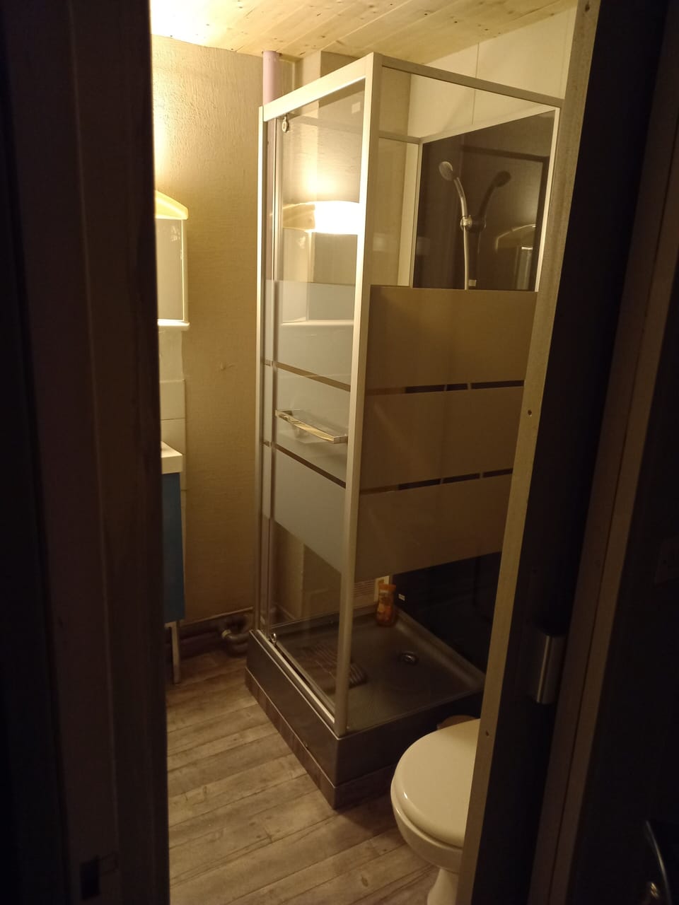 City Twin Room | Individually decorated, individually furnished, free WiFi, bed sheets