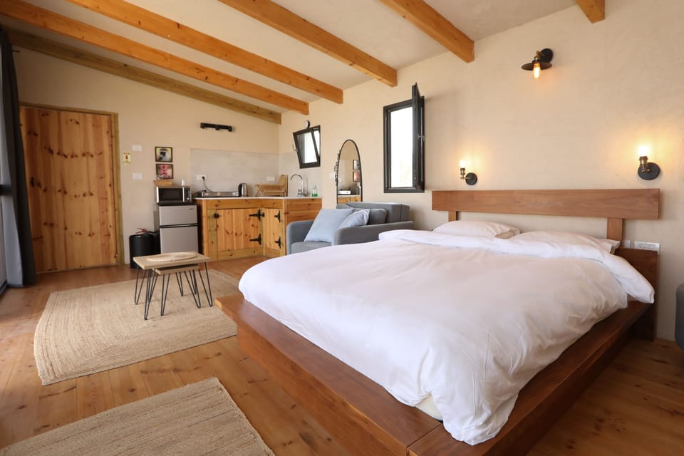 Cabin | Living area | Flat-screen TV