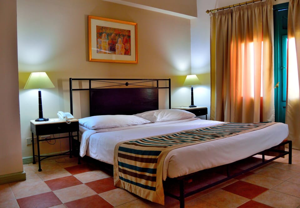 Minibar, in-room safe, blackout drapes, bed sheets