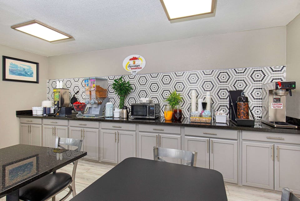 Free daily on-the-go breakfast