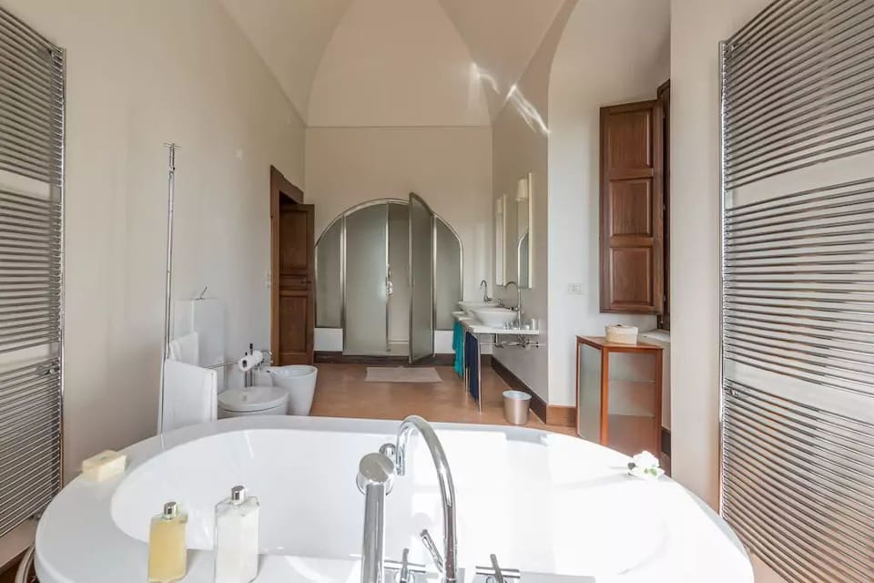 Luxury Apartment | Bathroom | Towels