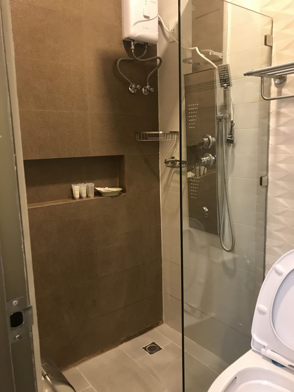 Shower, rainfall showerhead, hair dryer, slippers