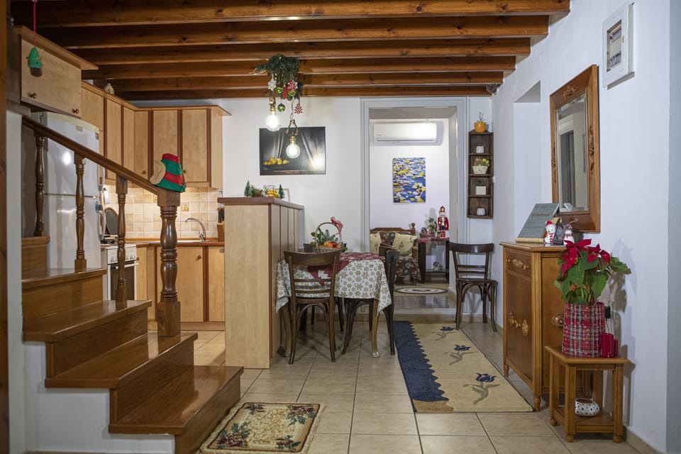 Traditional Duplex | Private kitchen | Cookware/dishes/utensils, dining tables