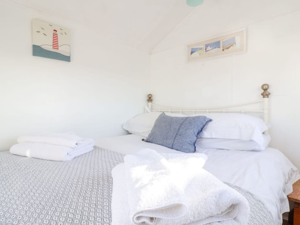 Cottage | 1 bedroom, individually decorated, individually furnished