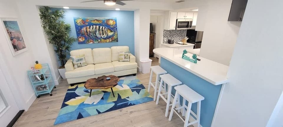 House, 4 Bedrooms | Living area
