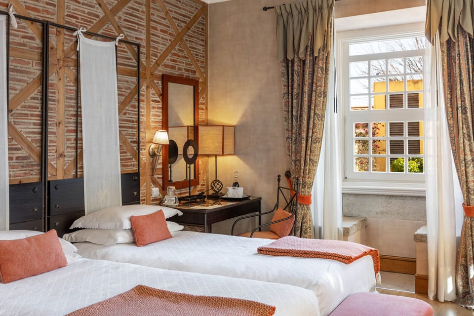 Alfama Room | In-room safe, desk, blackout drapes, free WiFi