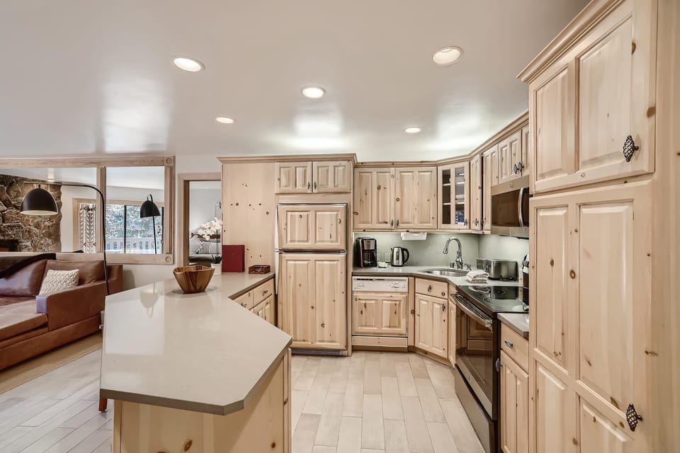 Condo, 1 King Bed with Sofa bed (Westwind 307 2BD 2BA Platinum Condo i) | Private kitchen