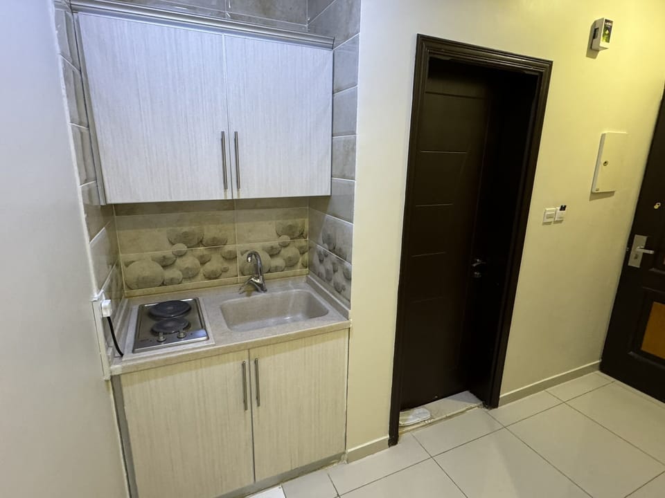 Fridge, microwave, coffee/tea maker, electric kettle