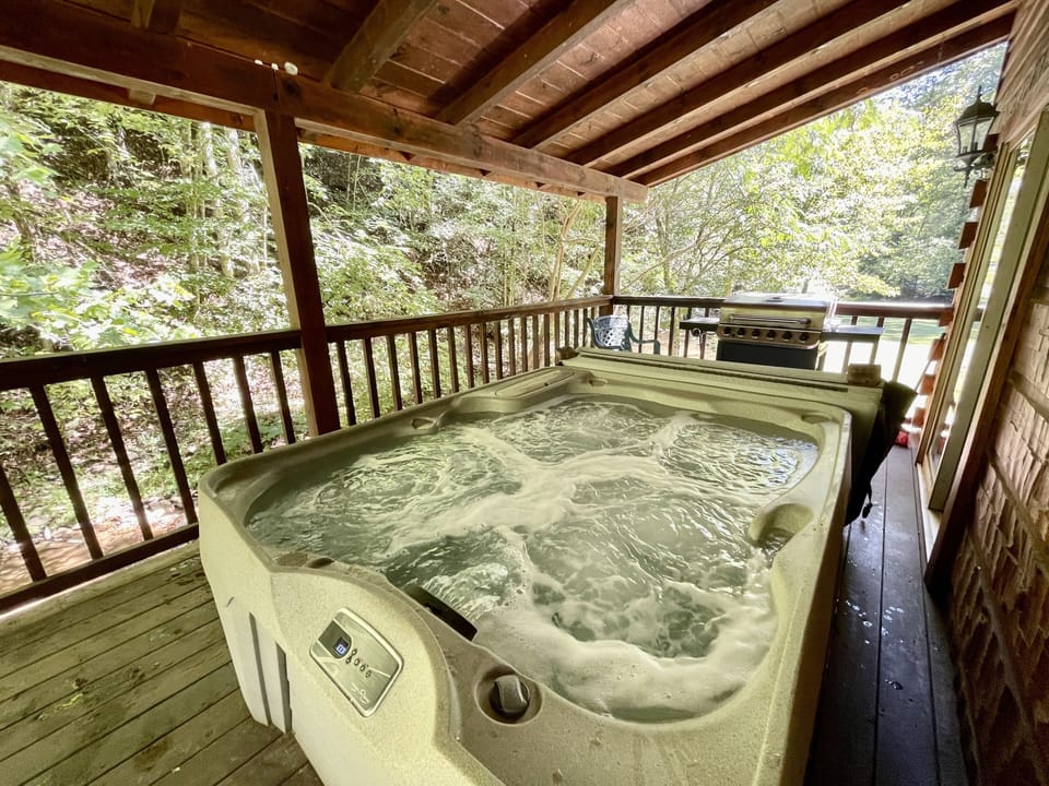 Cabin, 2 Bedrooms | Outdoor spa tub