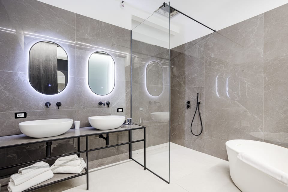 Exclusive Apartment | Bathroom | Shower, rainfall showerhead, free toiletries, hair dryer