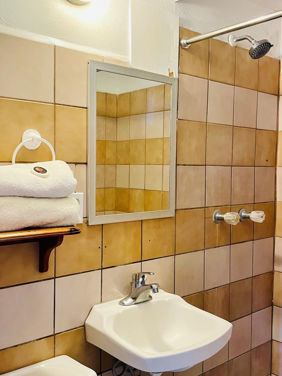 Family Quadruple Room, 3 Bedrooms | Bathroom | Shower, free toiletries, hair dryer, towels