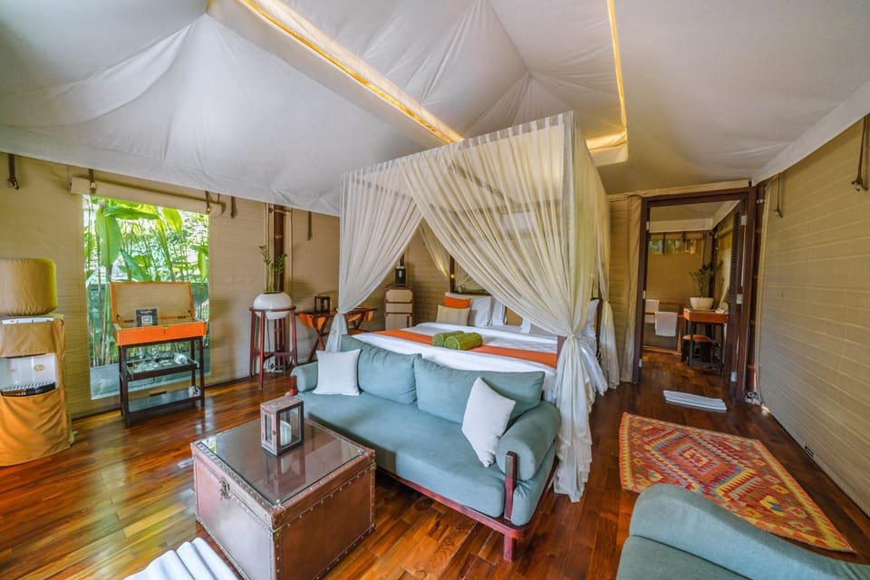 Private Hot Tub Jungle Lodge - Adults Only | Minibar, in-room safe, blackout drapes, iron/ironing board
