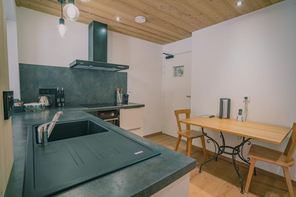 Apartment | Private kitchen | Coffee/tea maker, electric kettle