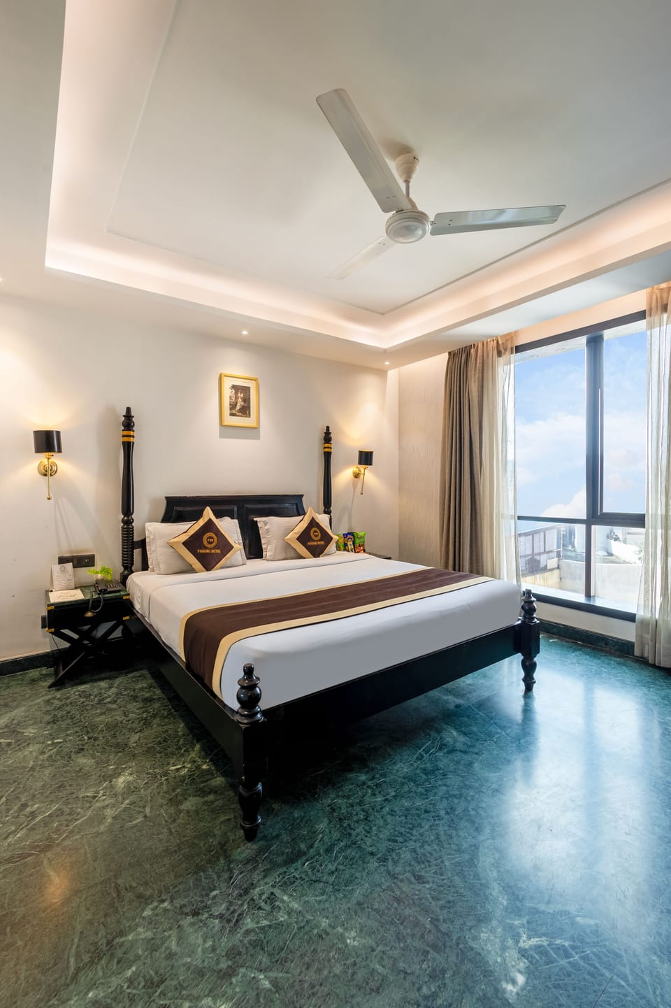 Premium Double Room | Down comforters, minibar, desk, free WiFi