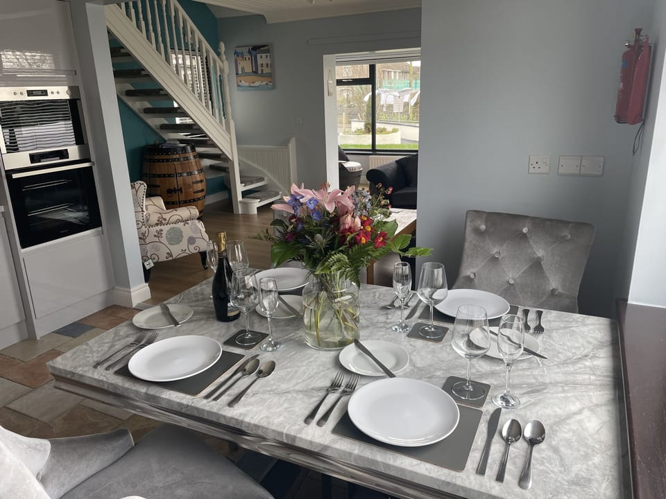 House | Dining