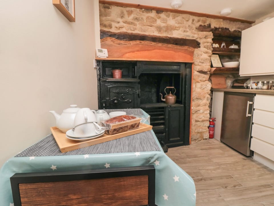 Fridge, dishwasher, electric kettle, toaster