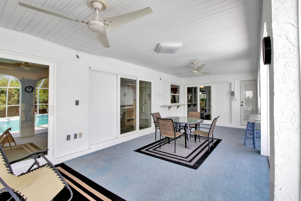 House, 2 Bedrooms, Private Pool, Canal View (Vacation Home) | Terrace/patio