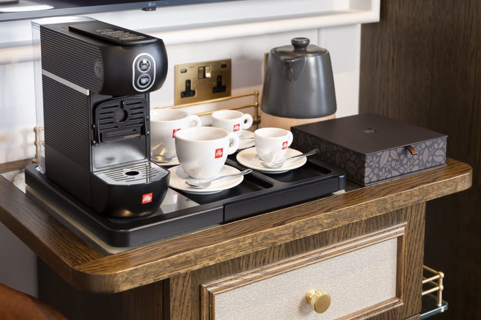 Minibar, in-room safe, desk, laptop workspace
