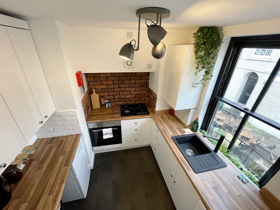 Luxury Apartment, Private Bathroom | Shared kitchen